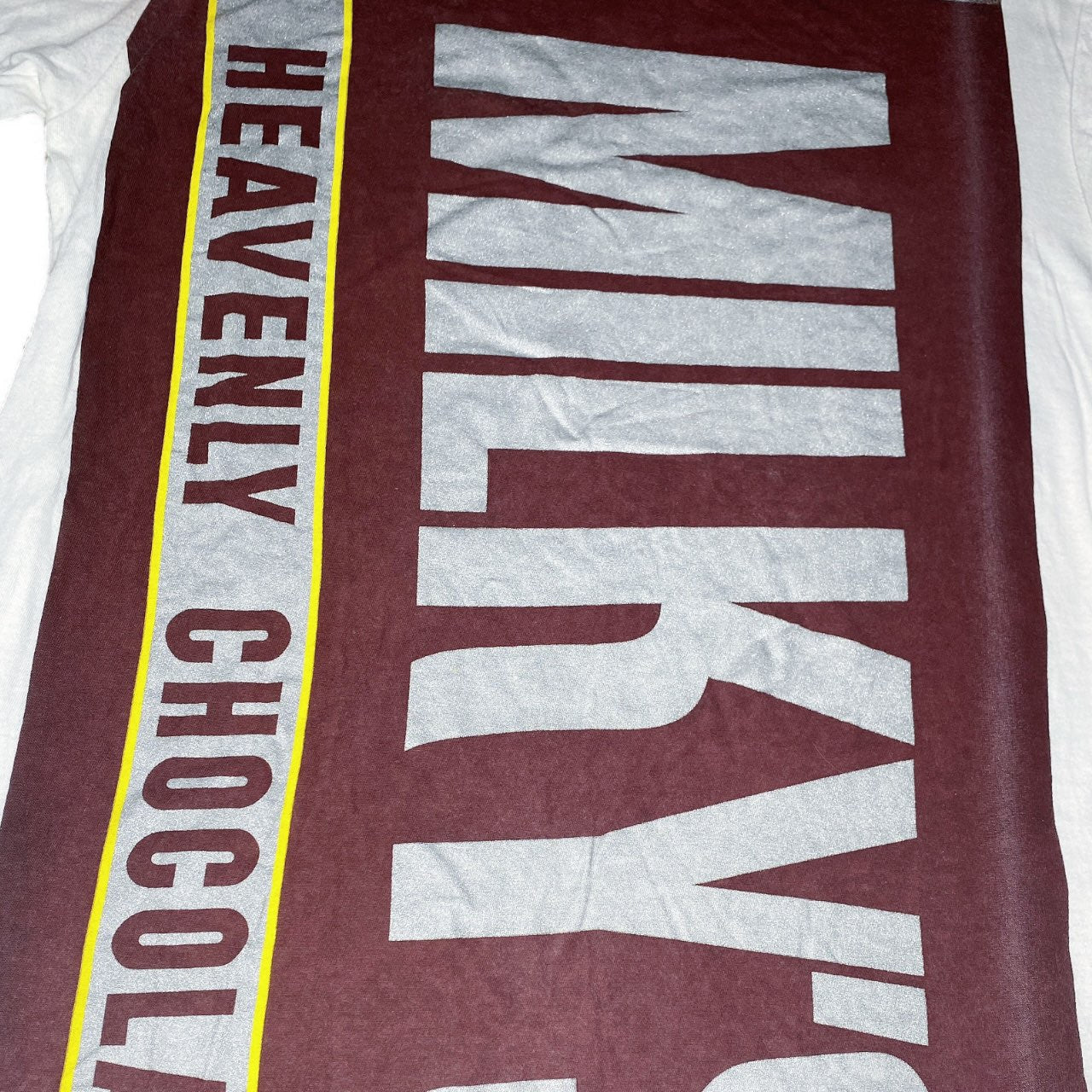 Y2K 2000s MILK Chocolate Milkys Graphic Tshirt Sz M