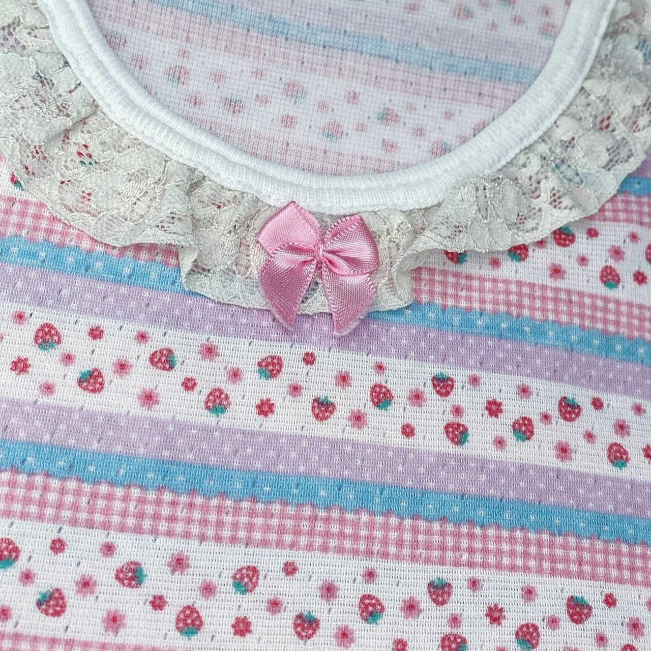 2000s Strawberry Girl Tank Top Sz S