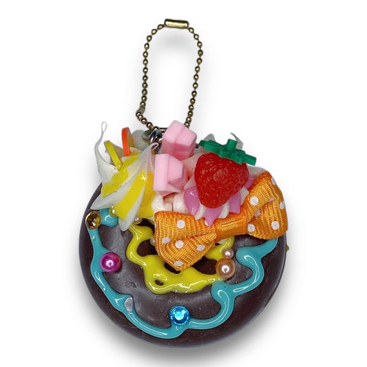 2000s Decoden Sweets Keychain - Chocolate Cream Cookie